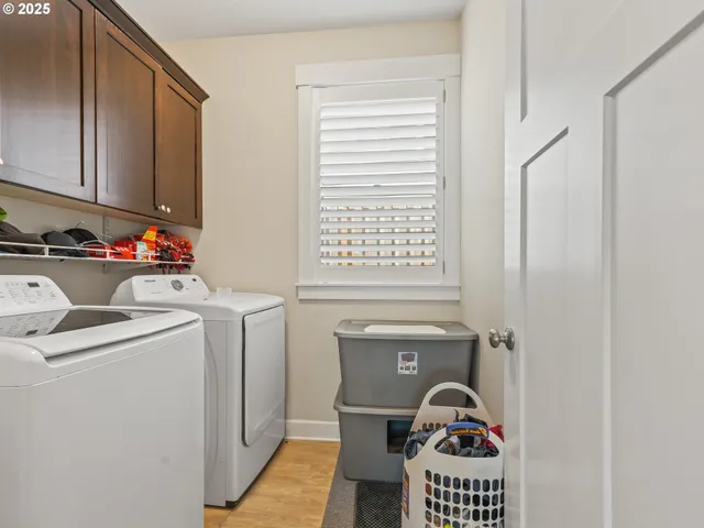 $415,000 | 924 Park Street, Sweet Home, OR 97386