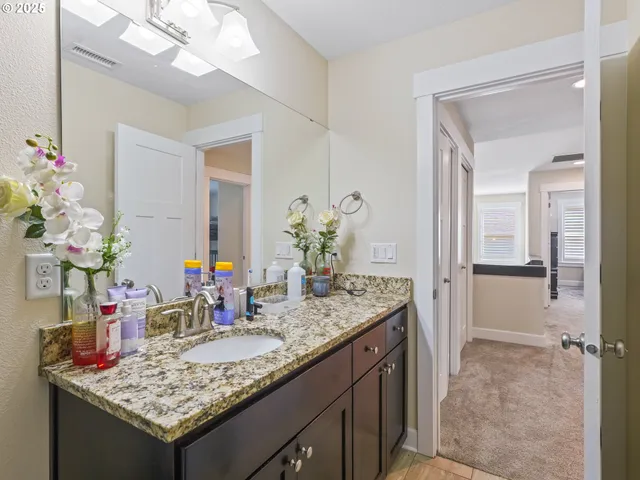 $415,000 | 924 Park Street, Sweet Home, OR 97386