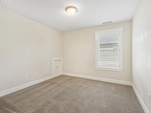 $415,000 | 924 Park Street, Sweet Home, OR 97386