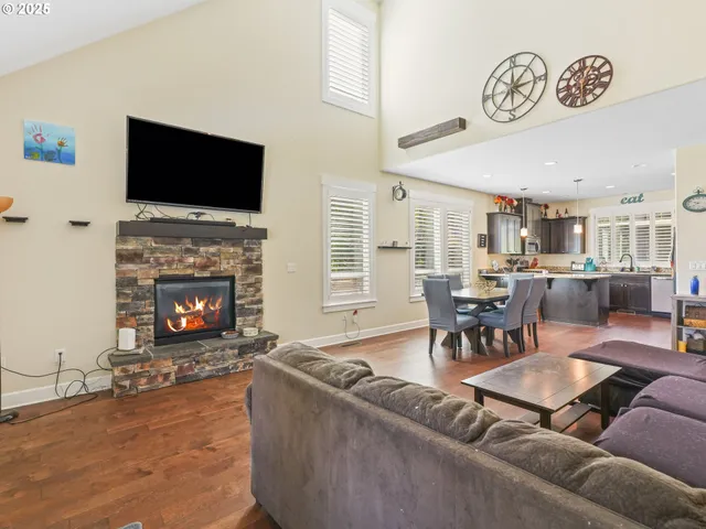 $415,000 | 924 Park Street, Sweet Home, OR 97386