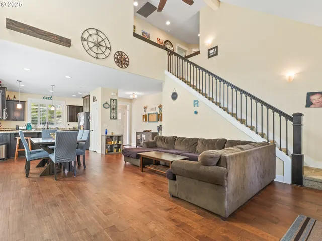 $415,000 | 924 Park Street, Sweet Home, OR 97386