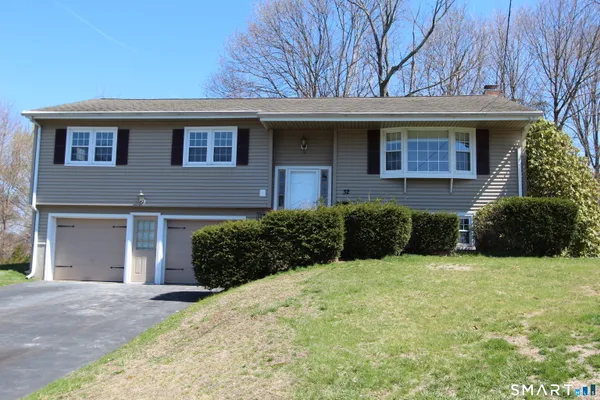 $3,000 | 32 Lexington Circle, Newington, CT 06111