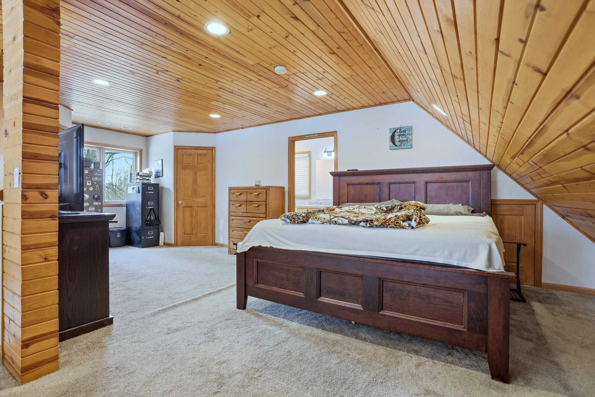 3900 Birch Run Road Millington, MI 48746 - Photo 19 of 62 50198900-c0ced71d-d7a1-4bcf-96ce-731f42014378.JPG