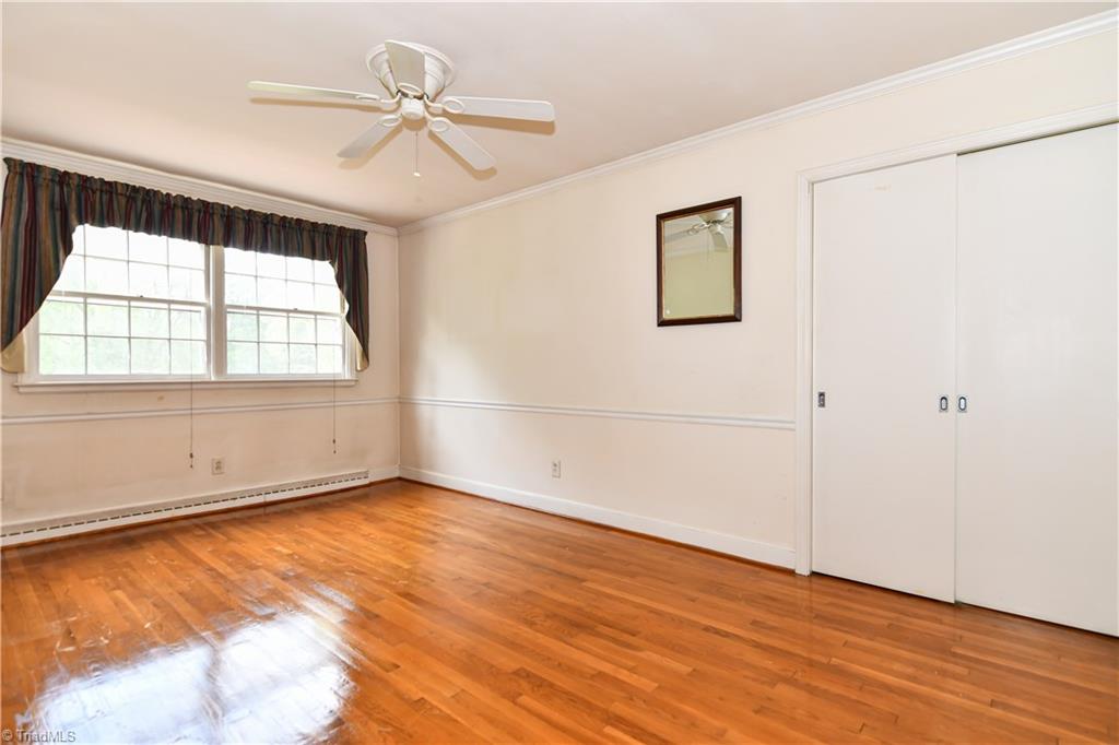 902 Dover Road Greensboro, NC 27408 - Photo 17 of 28 Gallery Image 17