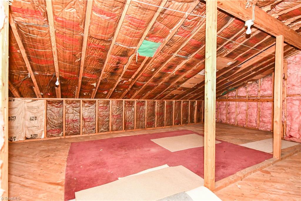 902 Dover Road Greensboro, NC 27408 - Photo 18 of 28 Gallery Image 18