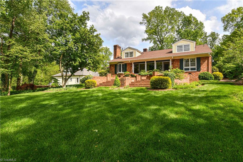 902 Dover Road Greensboro, NC 27408 - Photo 24 of 28 Gallery Image 24
