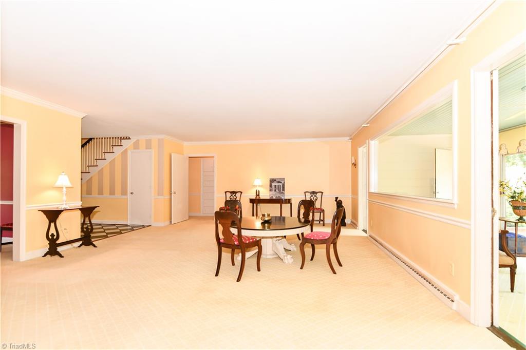 902 Dover Road Greensboro, NC 27408 - Photo 4 of 28 Gallery Image 4