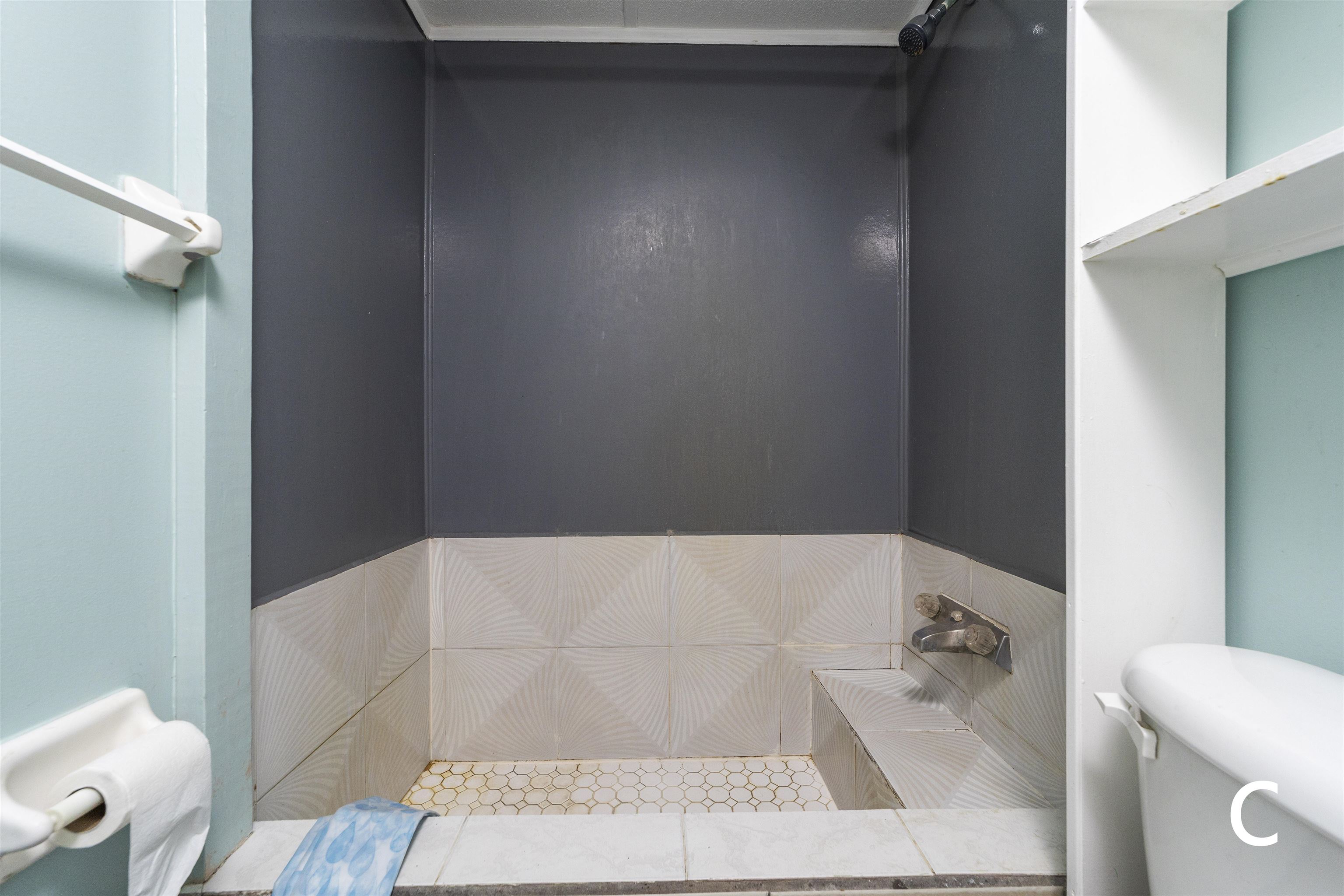 2905 County Road 214, Unit D St. Augustine, FL 32084 - Photo 33 of 46 a bathroom with a bathtub