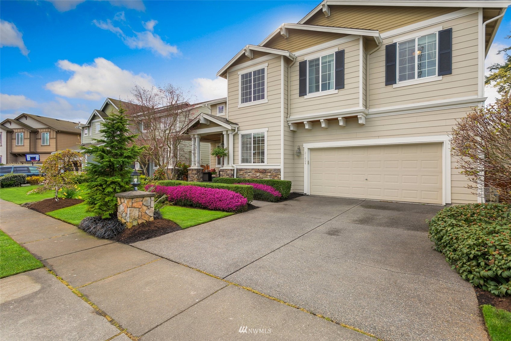 21804 42 Avenue Southeast Bothell, WA 98021 - Photo 30 of 33 a front view of house with yard