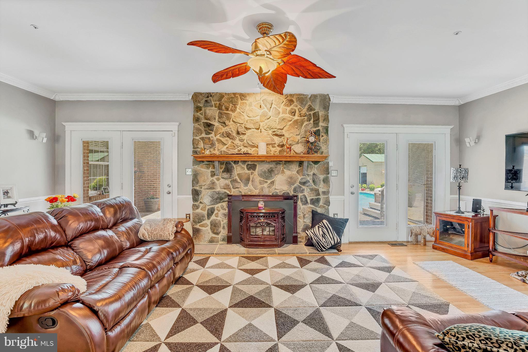4802 Floral Park Road Brandywine, MD 20613 - Photo 19 of 30 Family Room