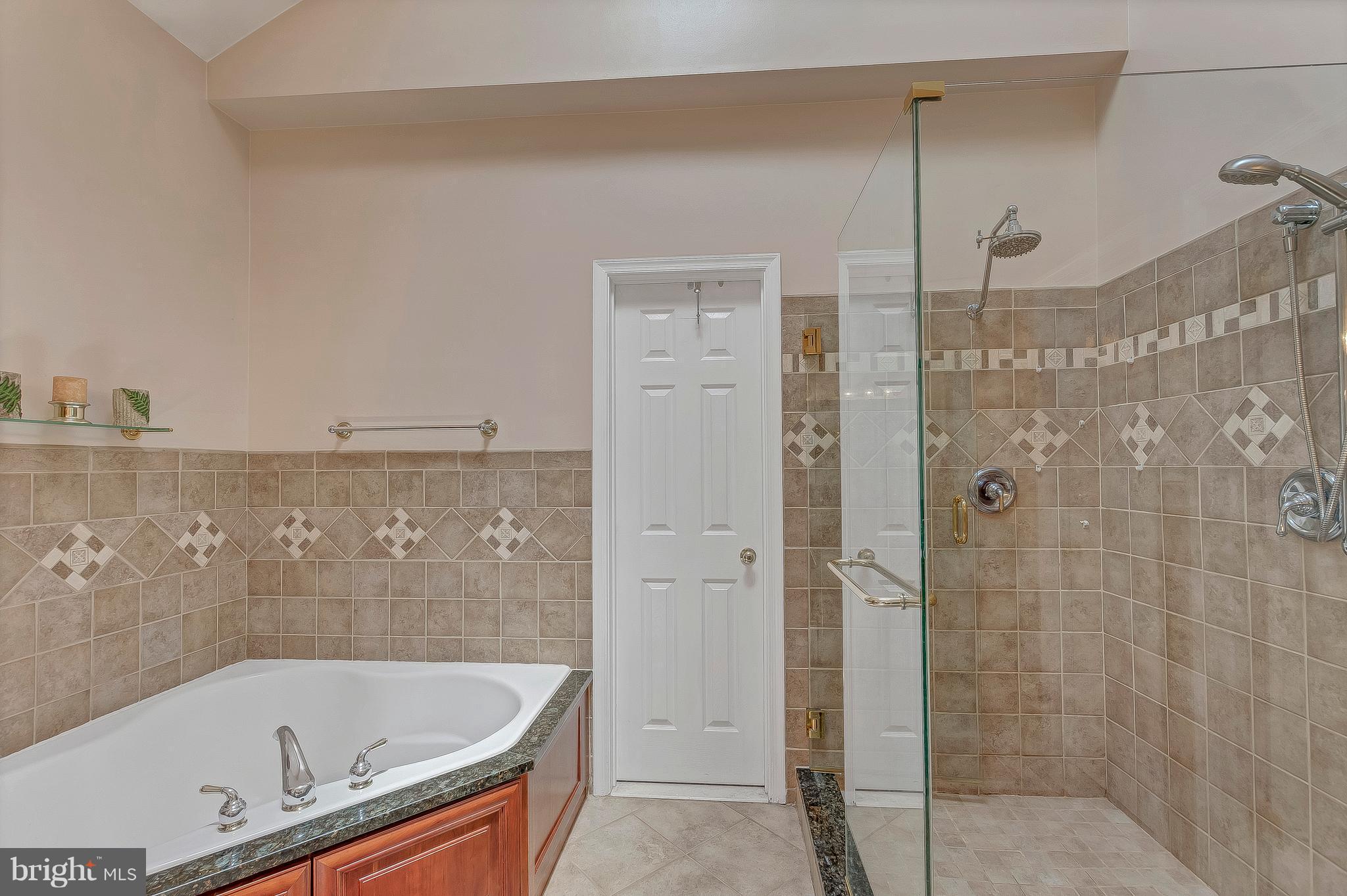 4802 Floral Park Road Brandywine, MD 20613 - Photo 22 of 30 Bath (Master)