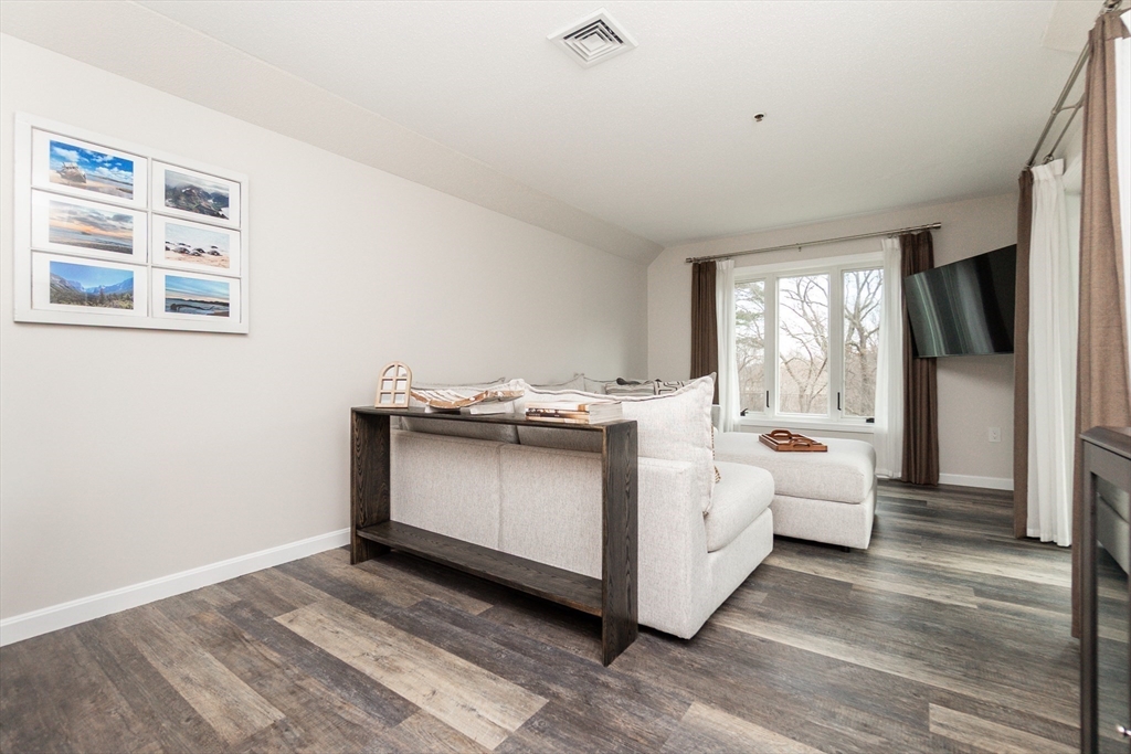 4 Duck Pond Road, Unit 203 Beverly, MA 01915 - Photo 12 of 40