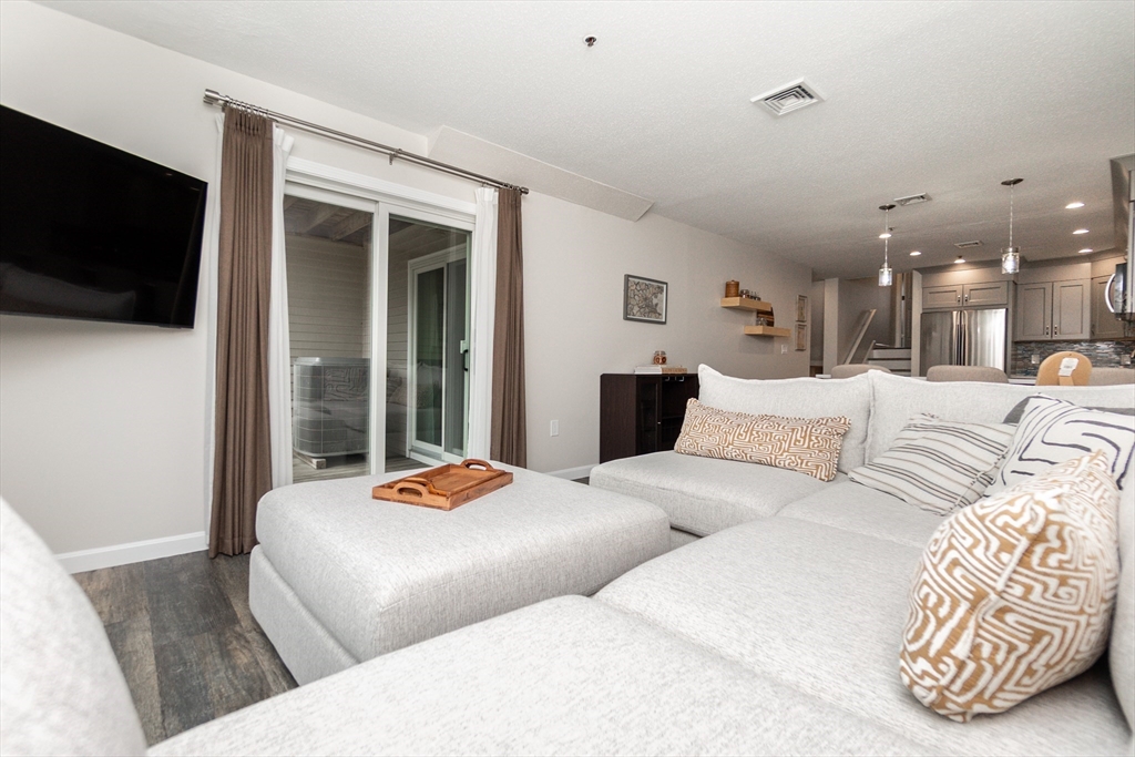 4 Duck Pond Road, Unit 203 Beverly, MA 01915 - Photo 15 of 40