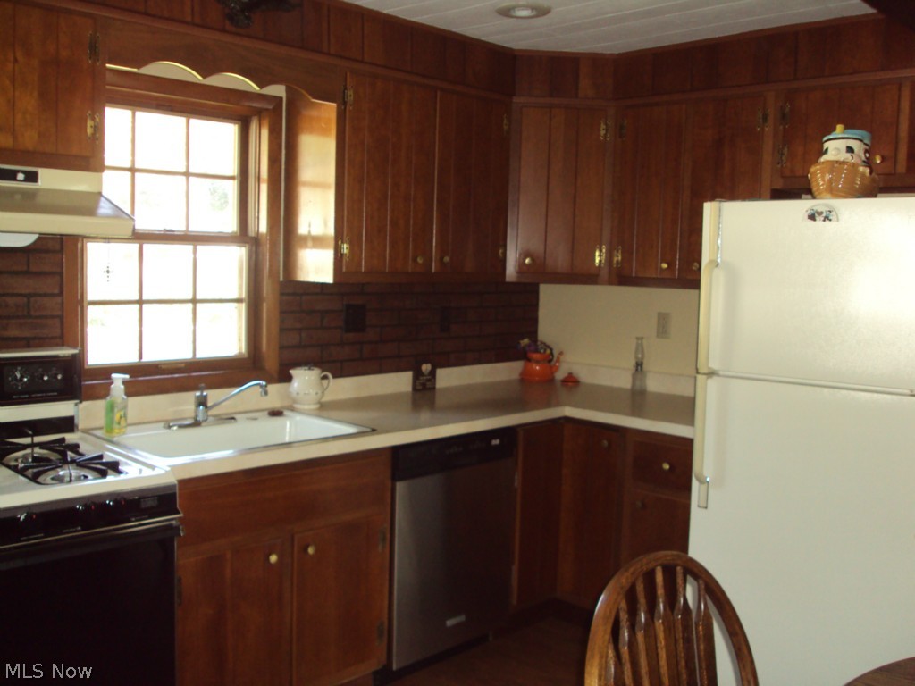 21130 Mastick Road Cleveland, OH 44126 - Photo 6 of 26