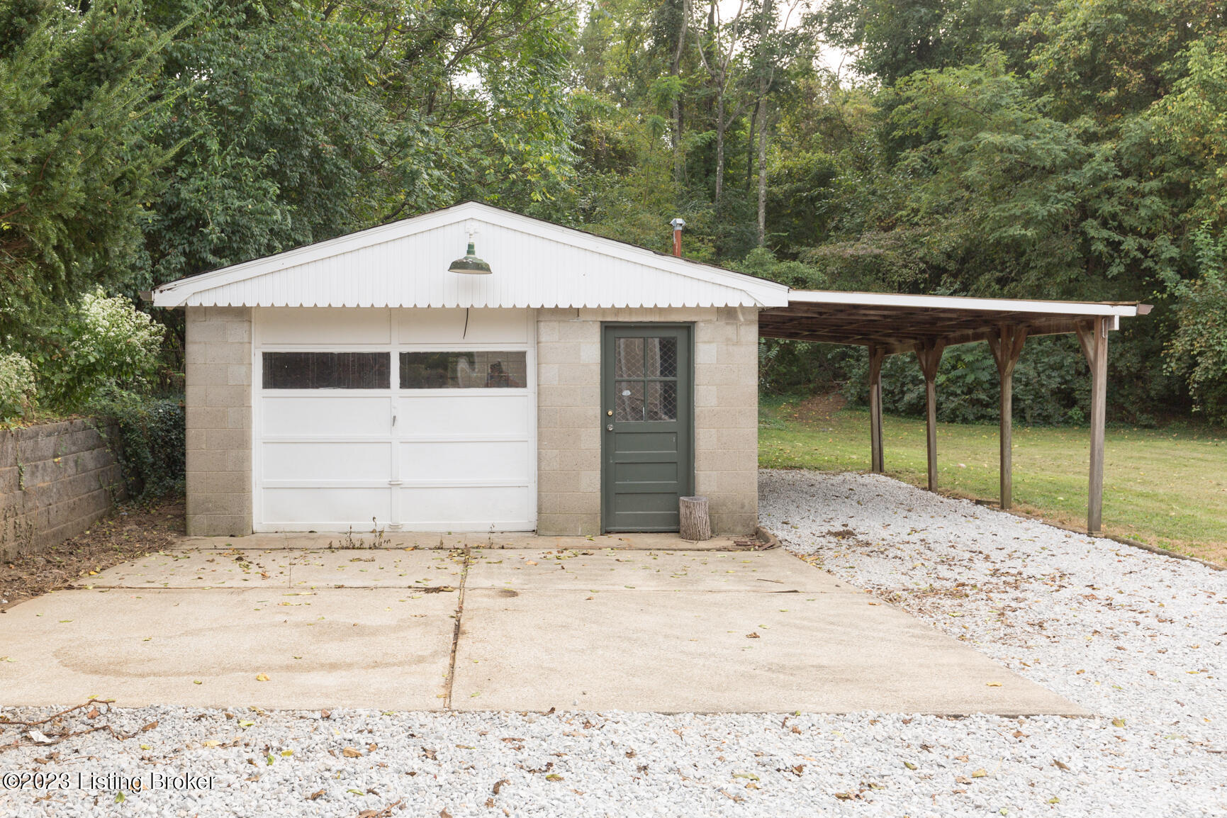 4704 Valley Station Road Louisville, KY 40272 - Photo 52 of 55 4704 Valley Station Rd-52