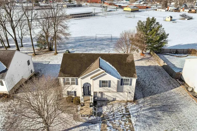 $290,000 | 409 Heritage Drive, Delphi, IN 46923