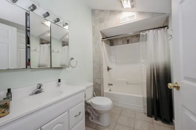 $1,600 | 12 Roosevelt Lane, Laconia, NH 03246