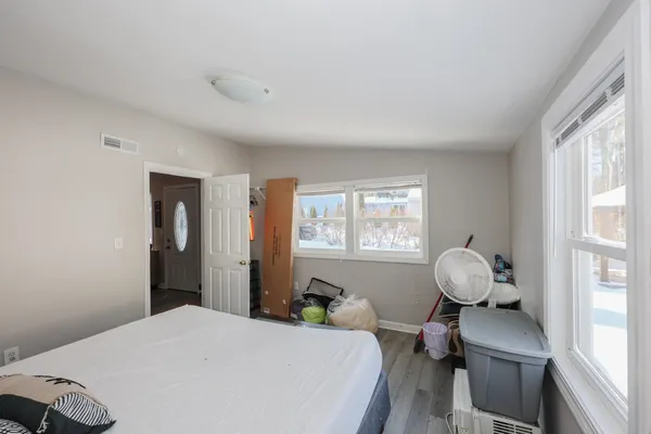 $1,600 | 12 Roosevelt Lane, Laconia, NH 03246