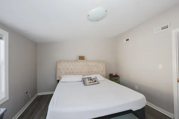 $1,600 | 12 Roosevelt Lane, Laconia, NH 03246