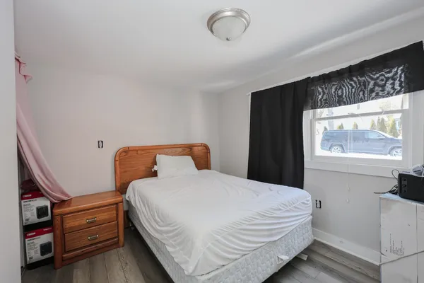 $1,600 | 12 Roosevelt Lane, Laconia, NH 03246