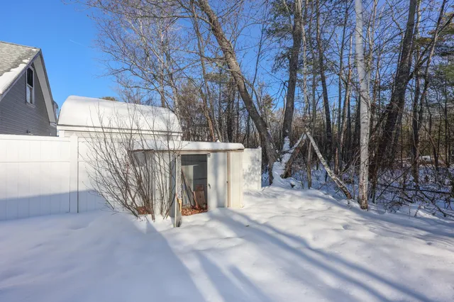 $1,600 | 12 Roosevelt Lane, Laconia, NH 03246