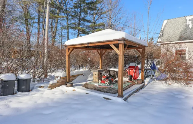 $1,600 | 12 Roosevelt Lane, Laconia, NH 03246