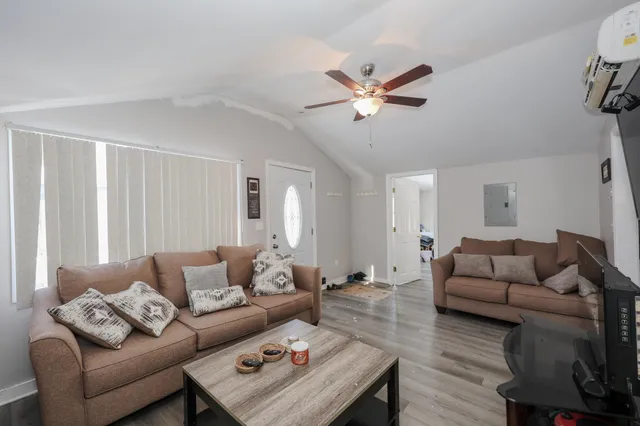 $1,600 | 12 Roosevelt Lane, Laconia, NH 03246