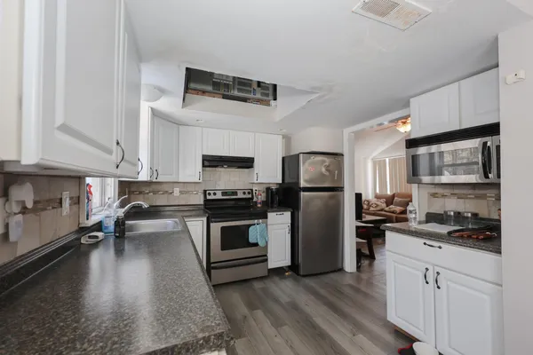 $1,600 | 12 Roosevelt Lane, Laconia, NH 03246