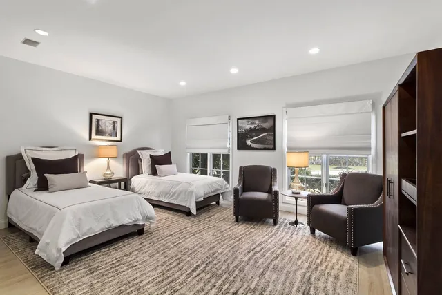 $250,000 | 39 Pheasant Close South, Southampton, NY 11968