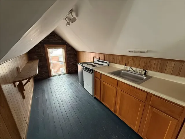 $204,000 | 205 East High Street, Waynesburg, PA 15370