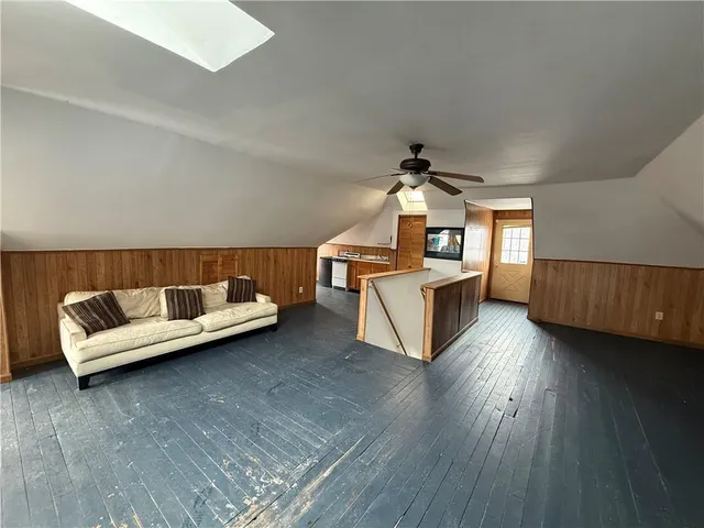 $204,000 | 205 East High Street, Waynesburg, PA 15370