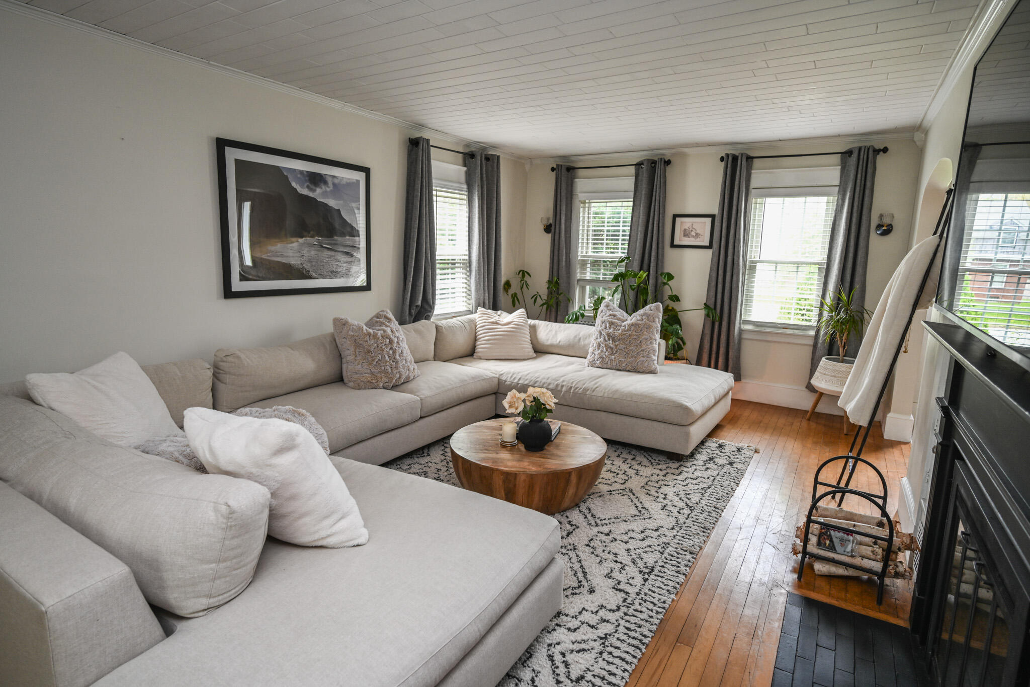 4 Harrison Avenue Orrington, ME 04474 - Photo 3 of 29 Living Room