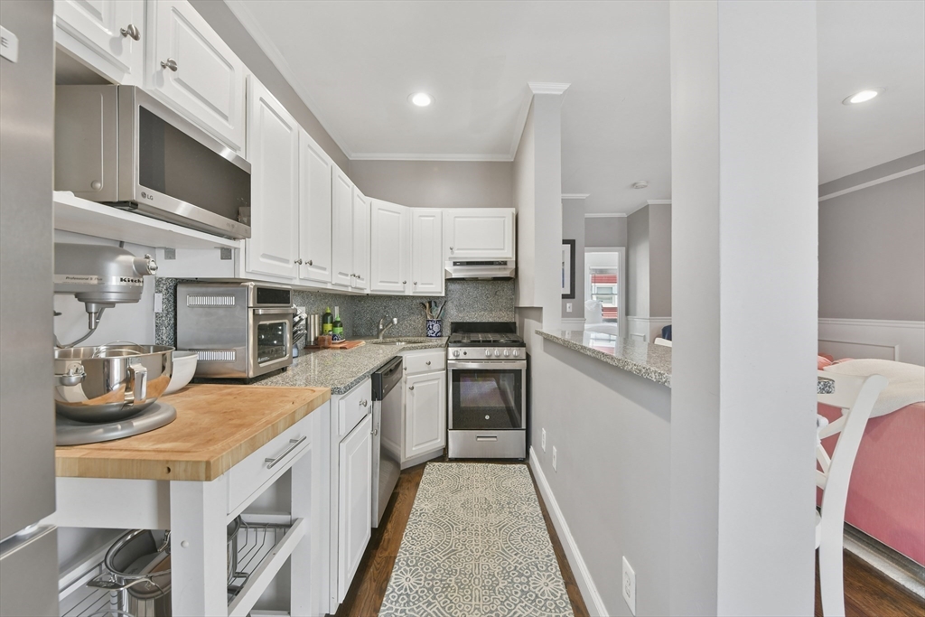 253 Gold Street, Unit 2 Boston, MA 02127 - Photo 6 of 10