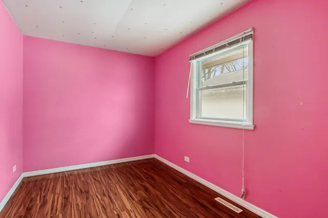 $189,999 | 1620 North Lotus Drive, Round Lake Beach, IL 60073