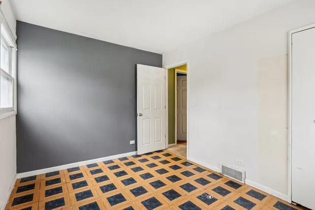 $189,999 | 1620 North Lotus Drive, Round Lake Beach, IL 60073