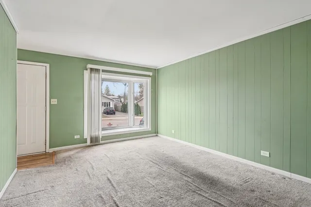 $189,999 | 1620 North Lotus Drive, Round Lake Beach, IL 60073