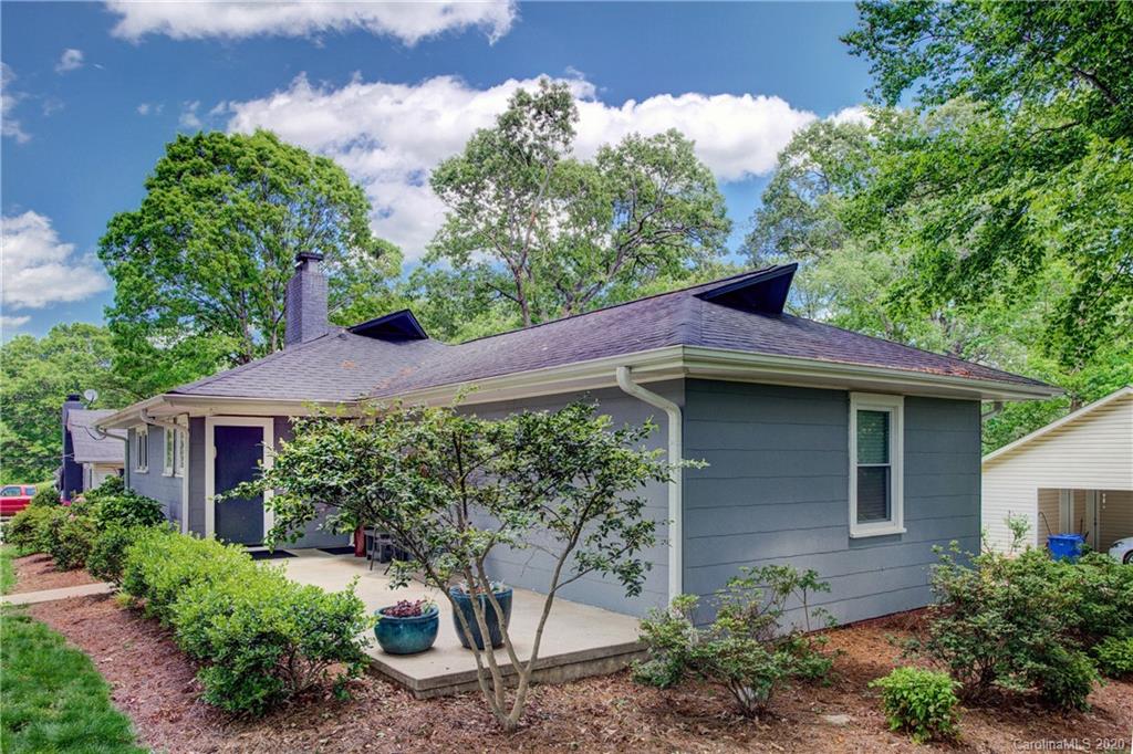 173 Callahan Street Rutherfordton, NC 28139 - Photo 22 of 25 a front view of a house with garden
