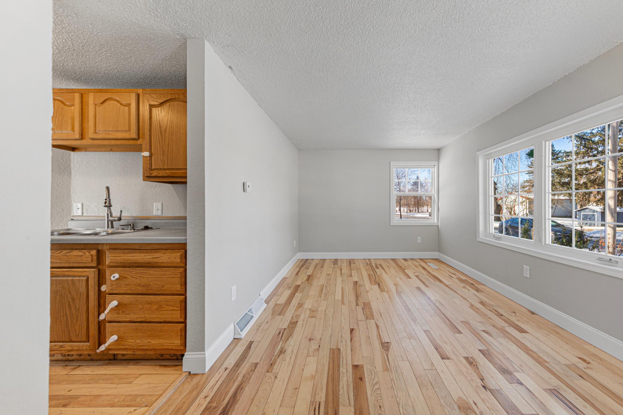 337 14th Street Northwest Faribault, MN 55021 - Photo 8 of 19