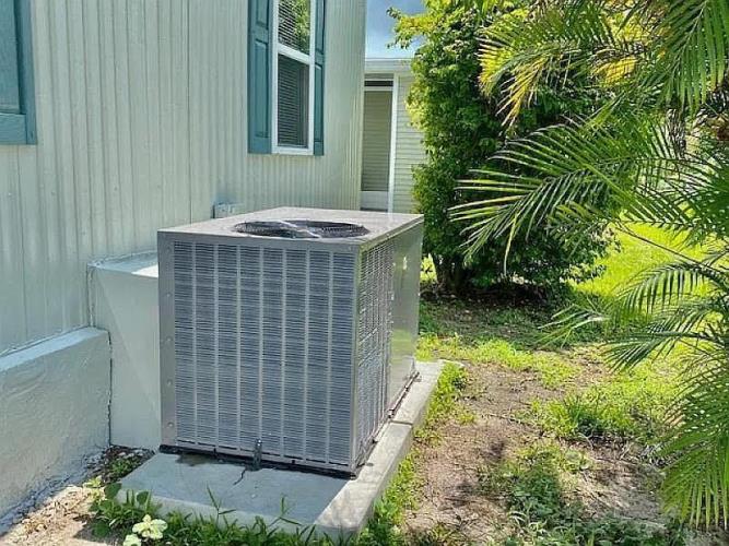 341 Lamplighter Drive Melbourne, FL 32934 - Photo 3 of 21