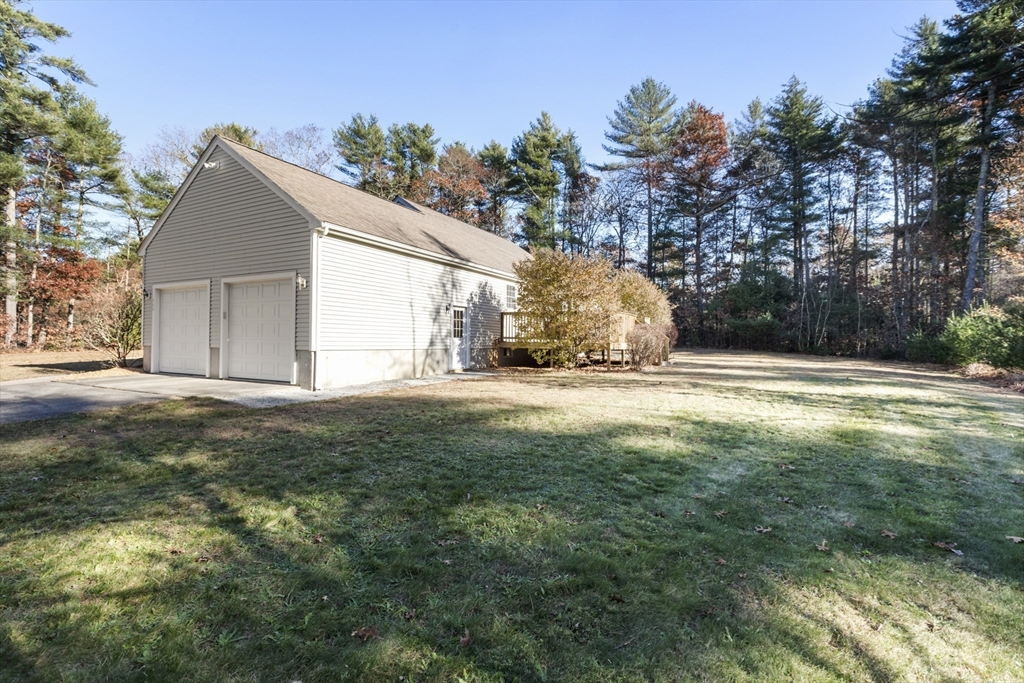 460 High Street Rochester, MA 02770 - Photo 29 of 31 a view of backyard of house