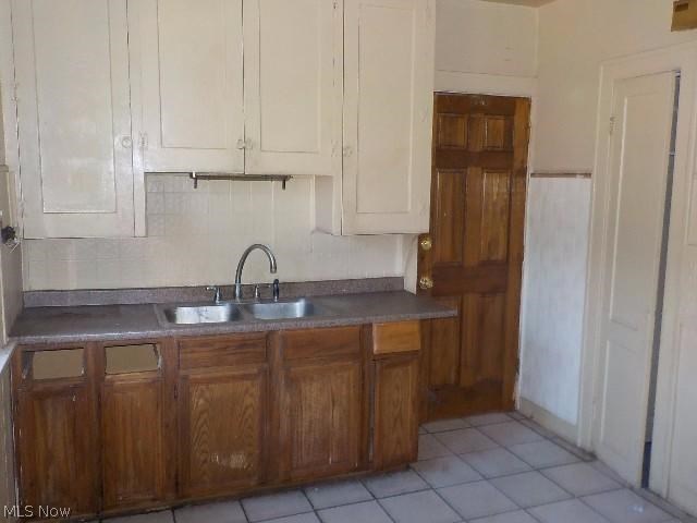 1831 Haldane Road Cleveland, OH 44112 - Photo 6 of 10