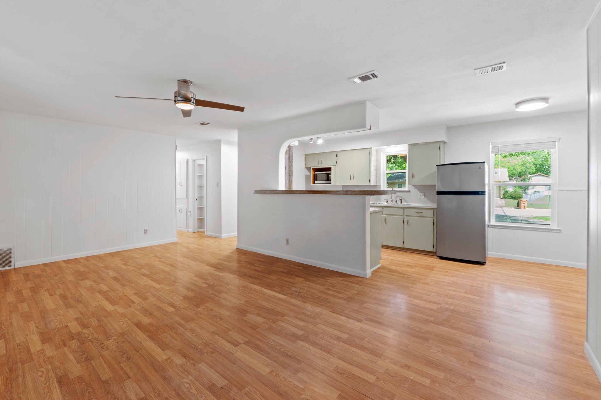 6005 Leisure Run Road Austin, TX 78745 - Photo 7 of 28
