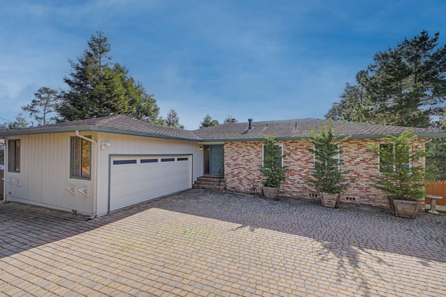 3076 Strawberry Hill Road Pebble Beach, CA 93953 - Photo 7 of 36