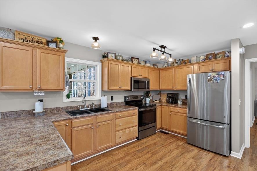 1800 Mandeville Road Bremen, GA 30110 - Photo 24 of 45 a kitchen with granite countertop a refrigerator stove top oven and sink