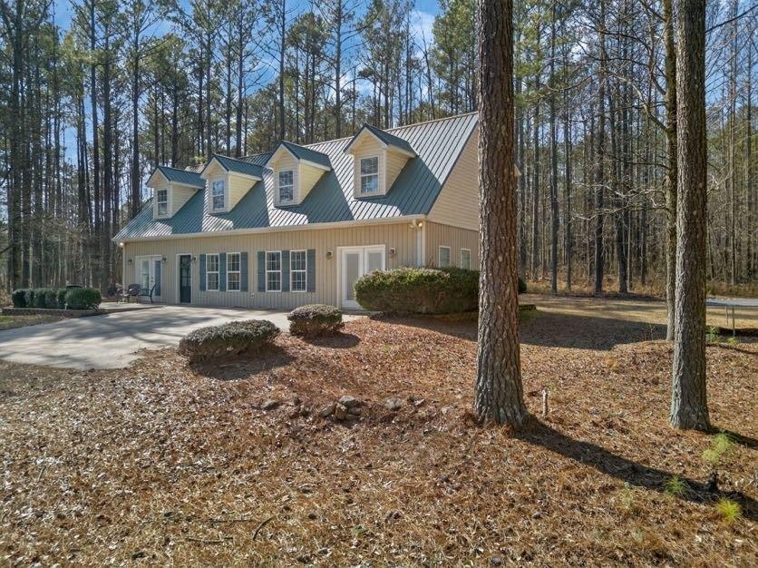 1800 Mandeville Road Bremen, GA 30110 - Photo 38 of 45 a view of front a house with a yard and large trees