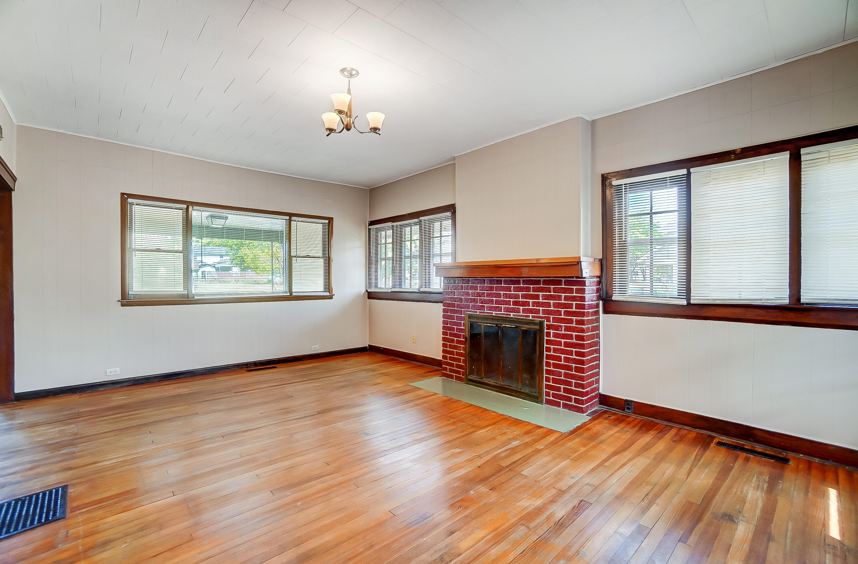 221 Ridge Road Springfield, OH 45503 - Photo 11 of 32 Gallery Image 11