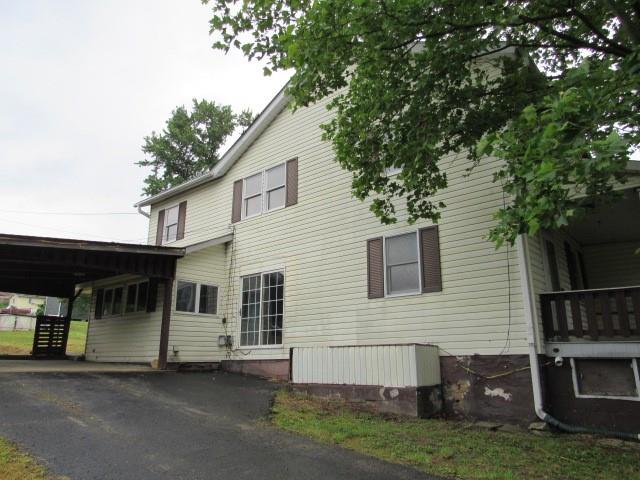 1013 West Front Street Vanderbilt, PA 15486 - Photo 2 of 21
