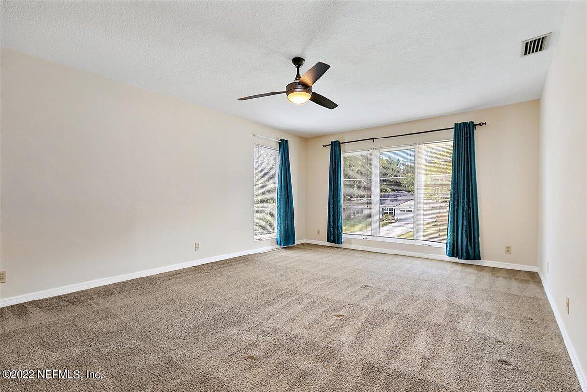 5261 Ridgecrest Avenue Jacksonville, FL 32207 - Photo 16 of 30 Primary Bedroom - upstairs