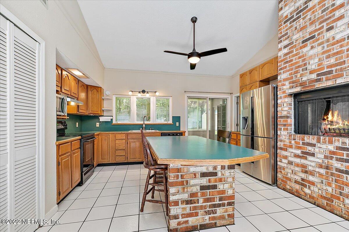 5261 Ridgecrest Avenue Jacksonville, FL 32207 - Photo 6 of 30 Kitchen