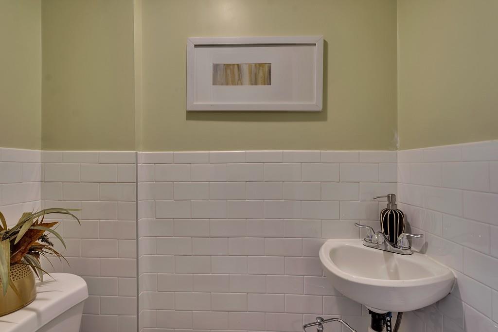 31 Crehore Road Boston, MA 02467 - Photo 17 of 28